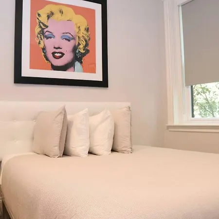 A Stylish Stay W/ A Queen Bed, Heated Floors.. #35 Brookline Exterior photo
