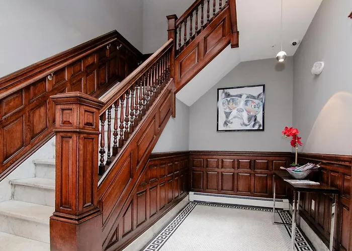 A Stylish Stay W/ A Queen Bed, Heated Floors.. #35