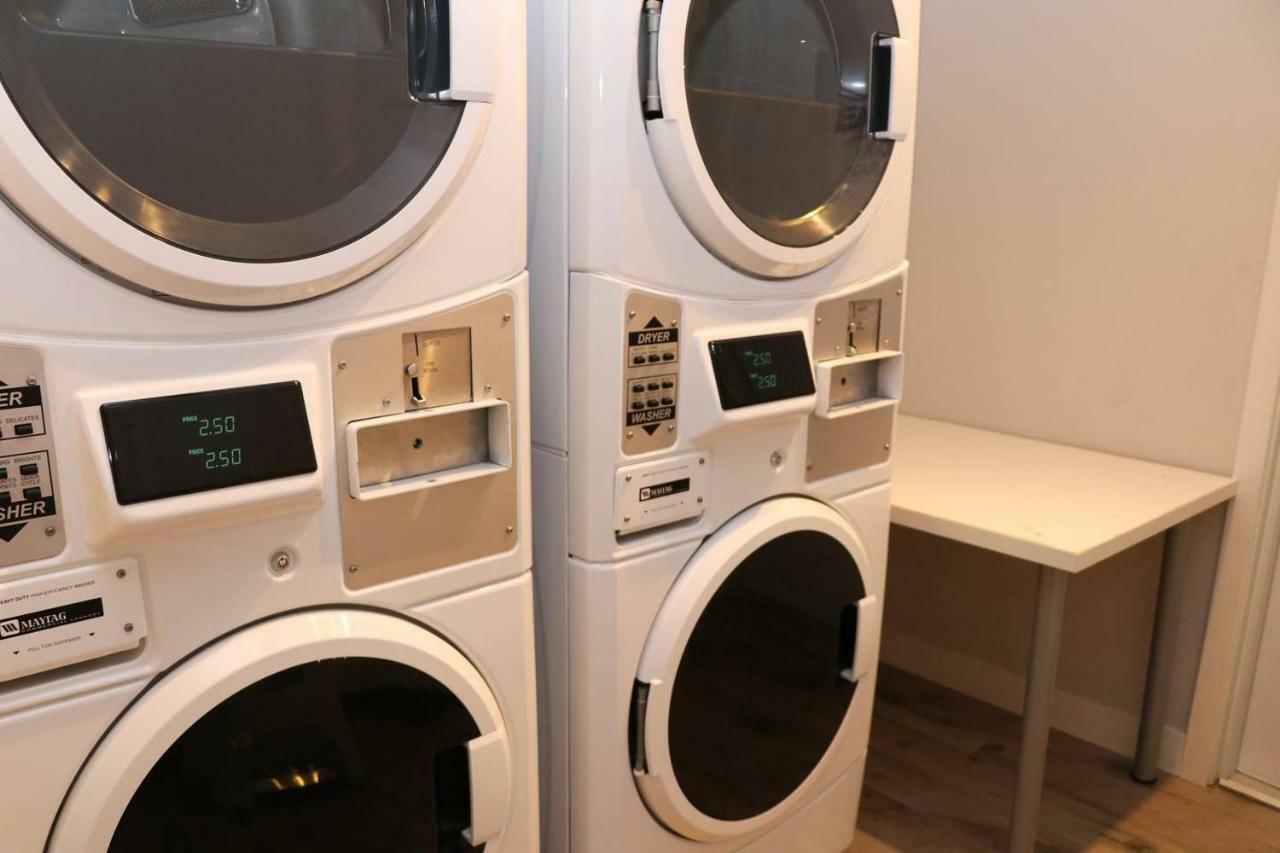 A Stylish W/ A Queen Bed, Heated Floors.. #35 * Brookline