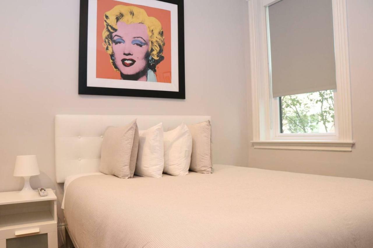 A Stylish W/ A Queen Bed, Heated Floors.. #35 *